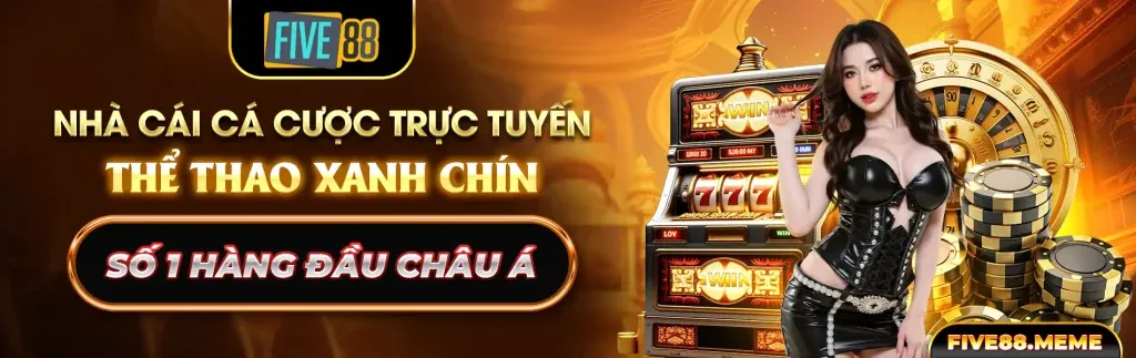 Sân vận động bóng đá với đèn pha sáng, thể hiện sự sôi động của cá cược thể thao tại VT88 chính thức.